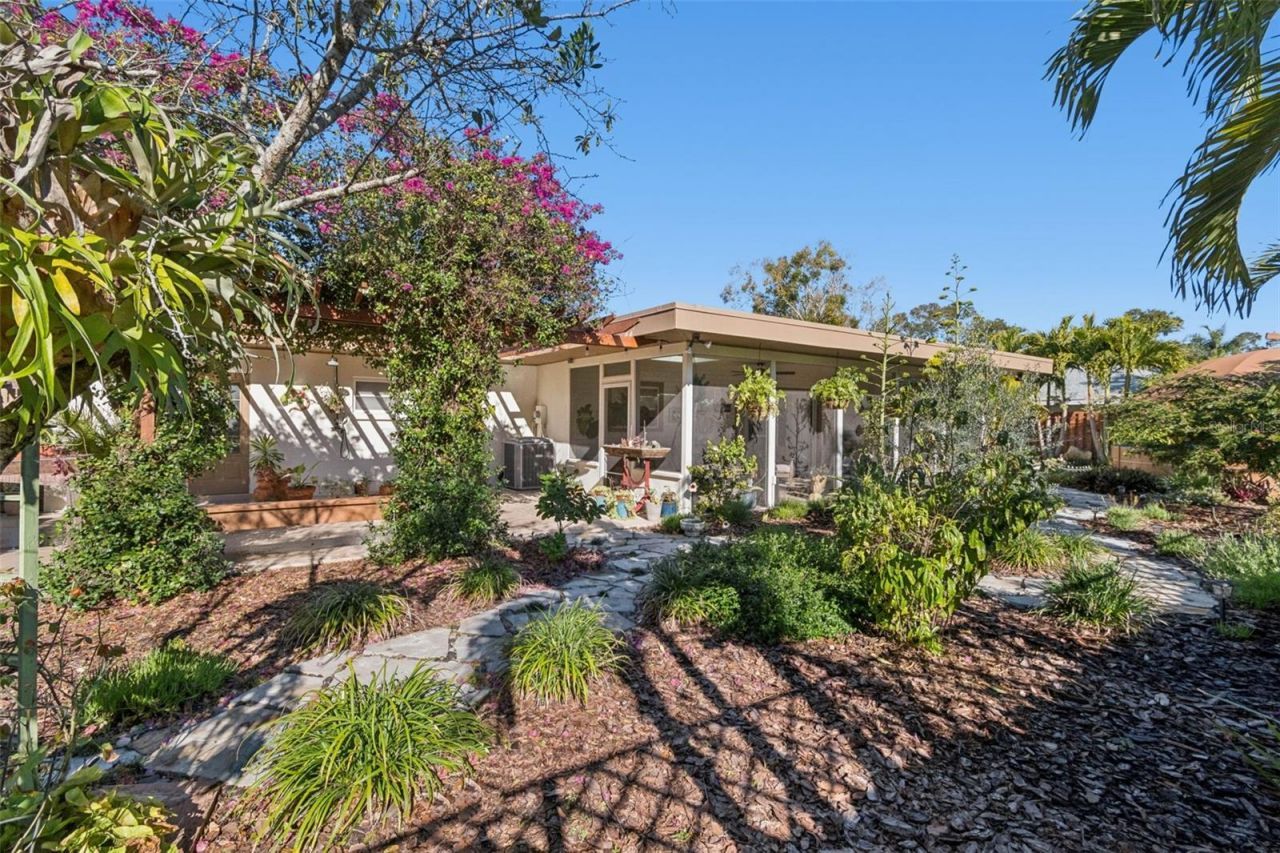 618 Whitfield Avenue, Sarasota, FL 34243 Photo