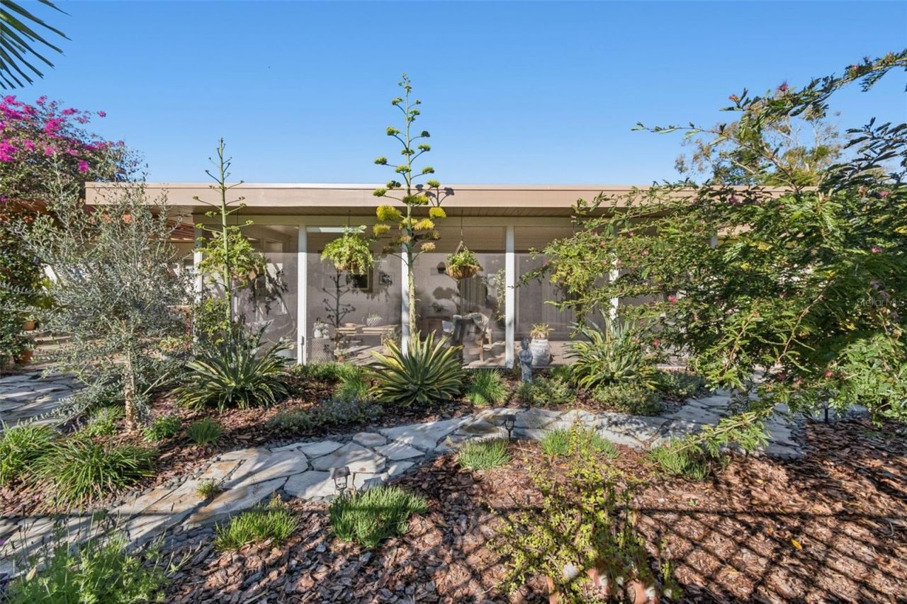 618 Whitfield Avenue, Sarasota, FL 34243 Photo