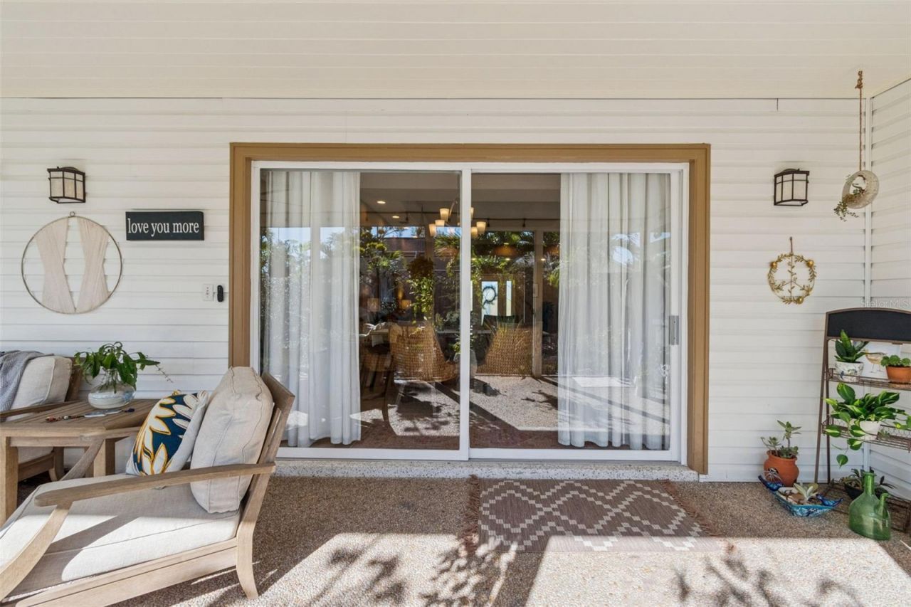 618 Whitfield Avenue, Sarasota, FL 34243 Photo