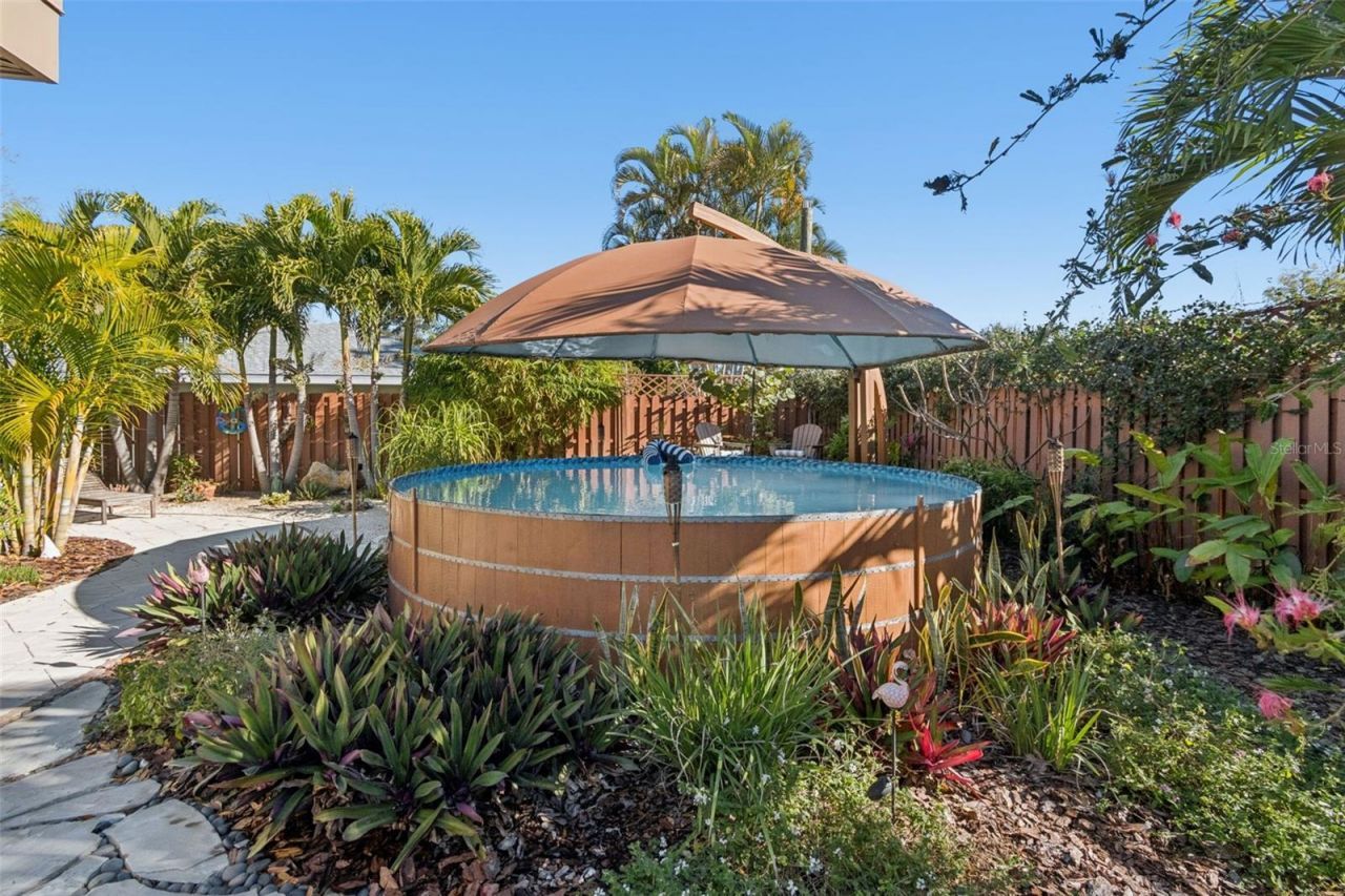 618 Whitfield Avenue, Sarasota, FL 34243 Photo