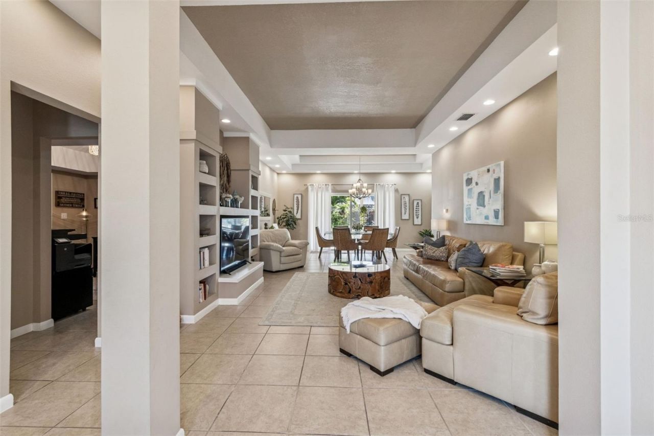 618 Whitfield Avenue, Sarasota, FL 34243 Photo