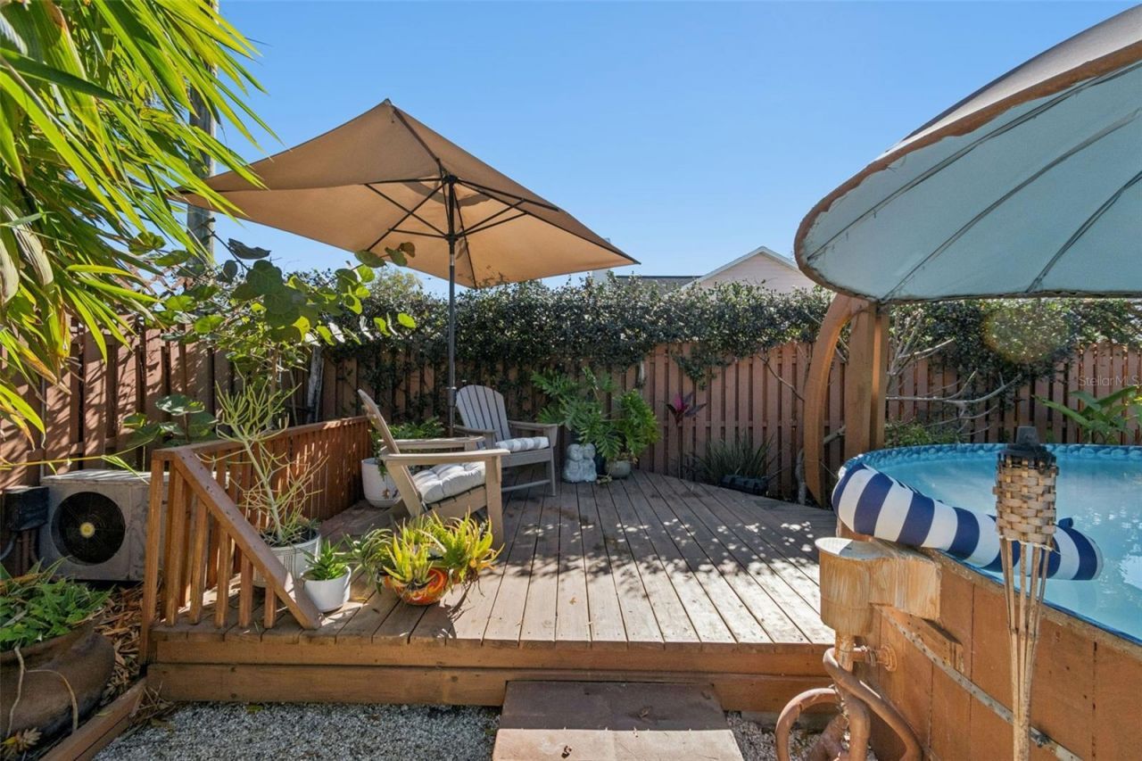 618 Whitfield Avenue, Sarasota, FL 34243 Photo