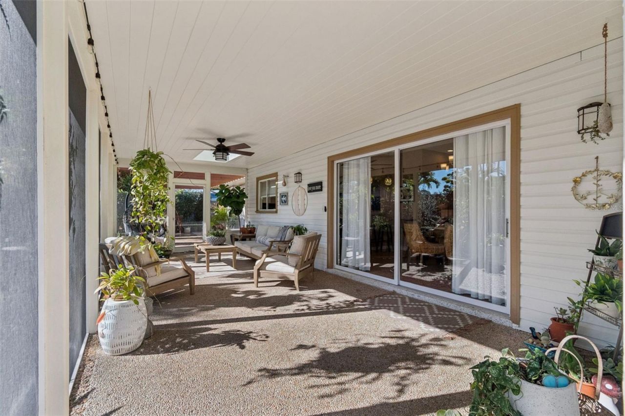 618 Whitfield Avenue, Sarasota, FL 34243 Photo