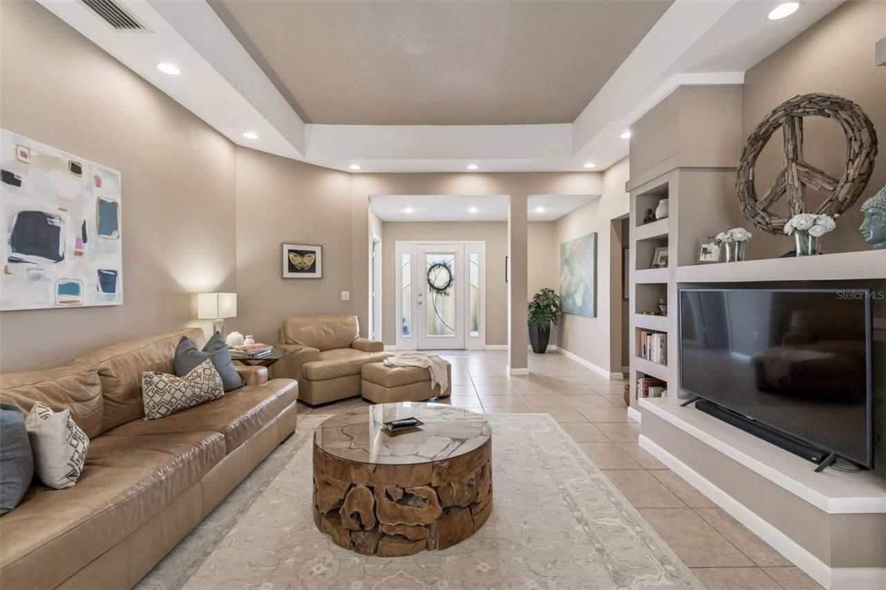 618 Whitfield Avenue, Sarasota, FL 34243 Photo