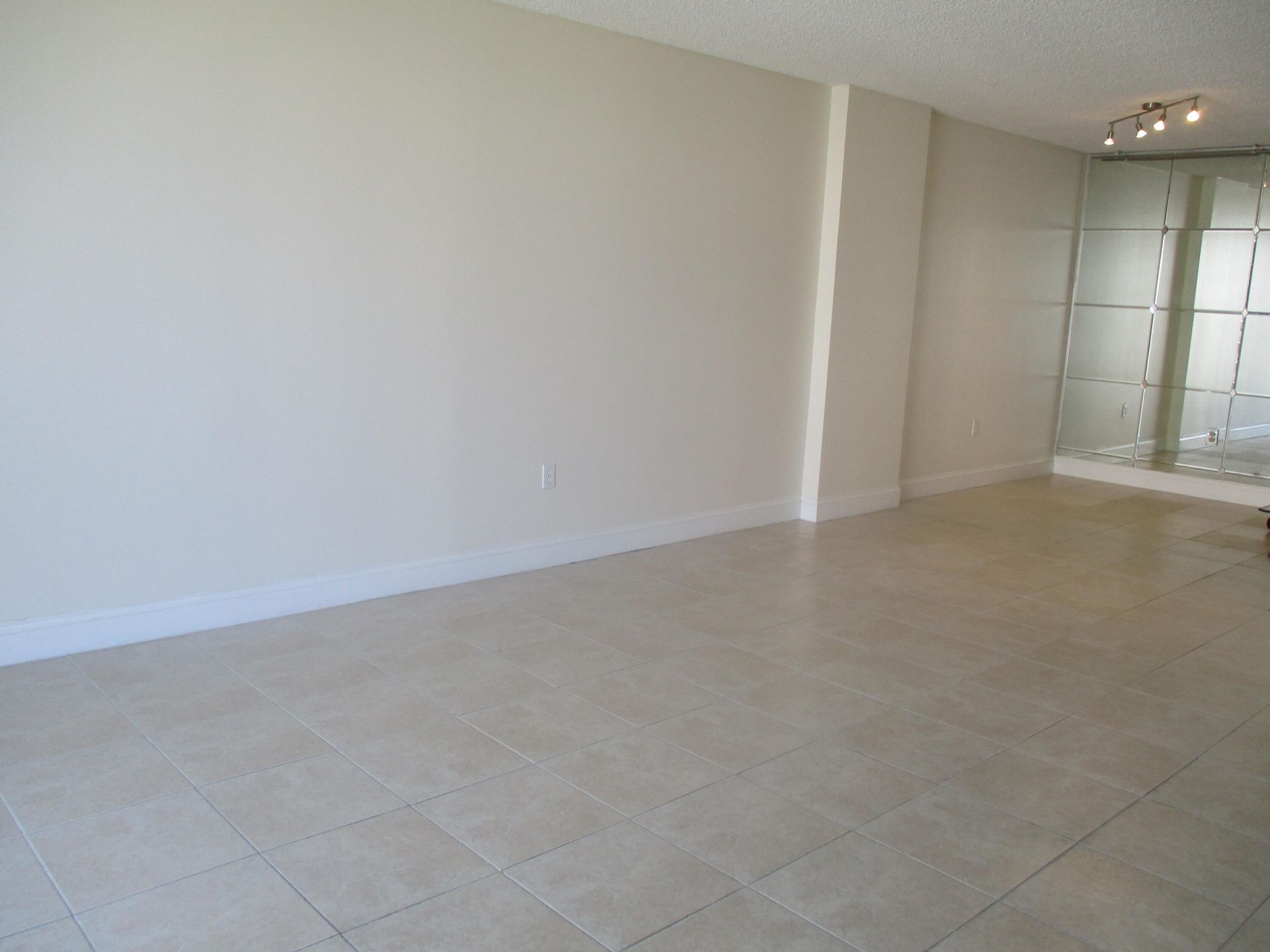2801 NE 183rd Street, Unit 1112w, Aventura, FL 33160 Photo