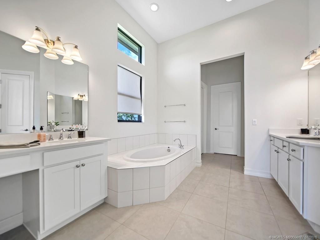2044 SW English Garden Drive, Palm City, FL 34990 Photo
