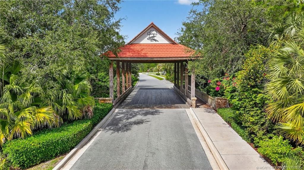 2044 SW English Garden Drive, Palm City, FL 34990 Photo