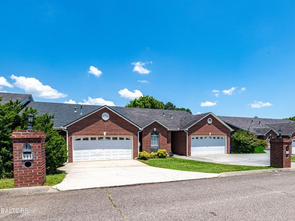 311 Creekview Lane, Knoxville, TN 37923