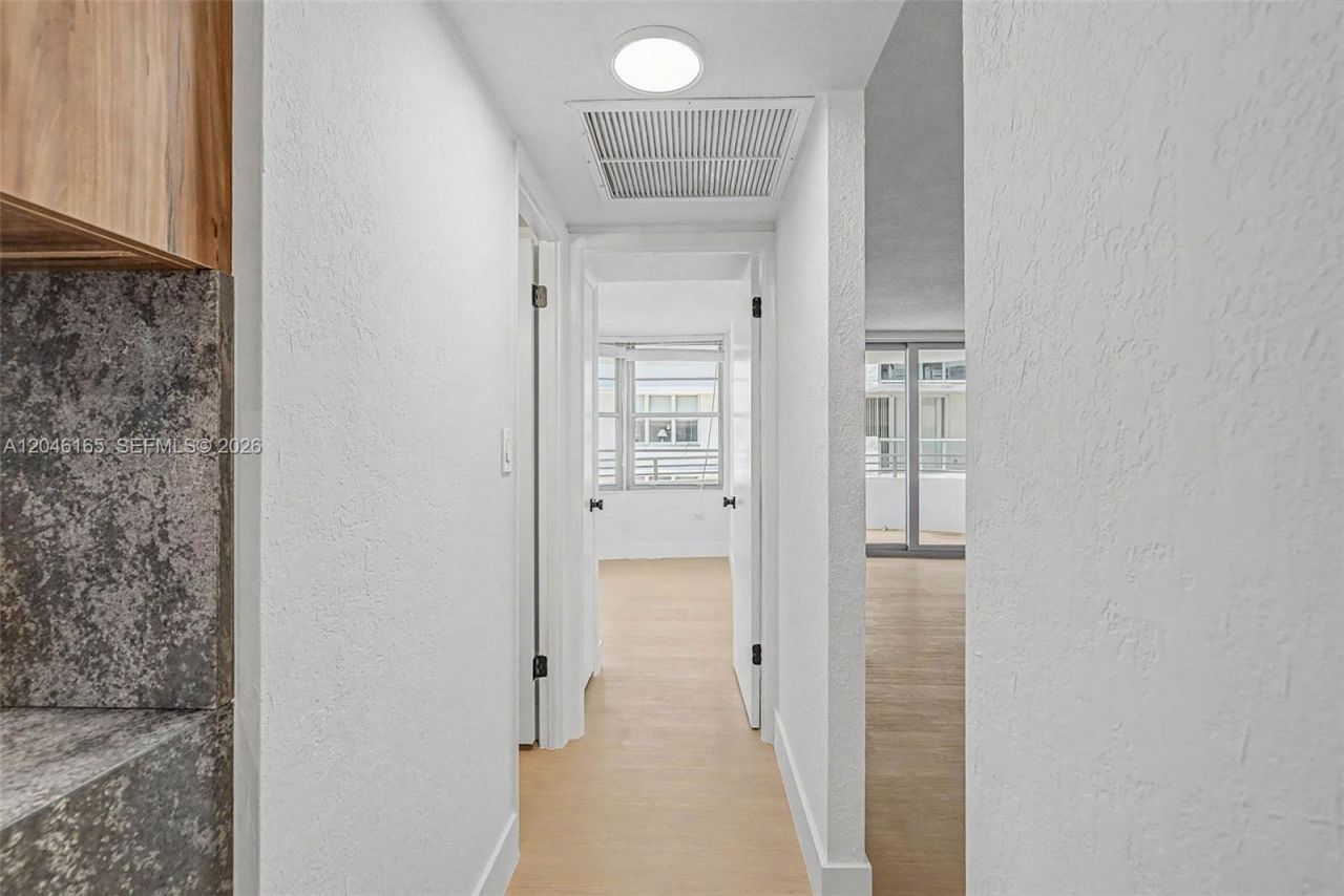 5555 Collins Ave, Unit 7B, Miami Beach, FL 33140 Photo
