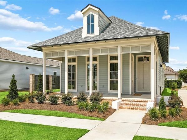 504 MOUNT HOPE Court , Covington, LA 70433