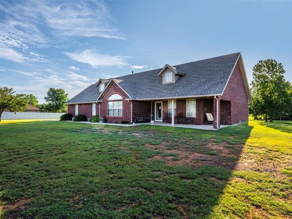 506 Summer Creek Road, Blanchard, OK 73010