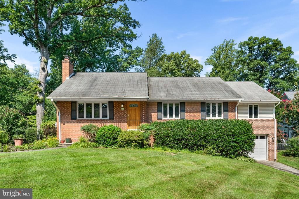 2616 N Upland Street, Arlington, VA 22207 Main Photo