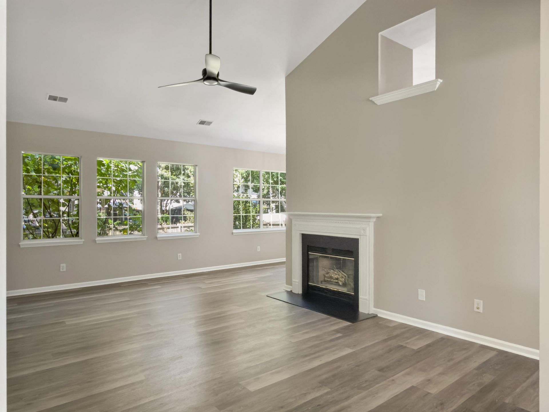8524 Stonebridge Drive Photo 13