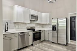 8524 Stonebridge Drive photo 4