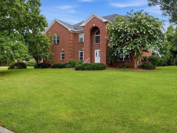304 Shute Ct, Old Hickory, TN 37138