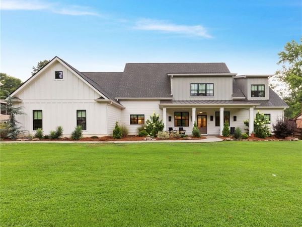 290 Walnutwood Trail, Roswell, GA 30075