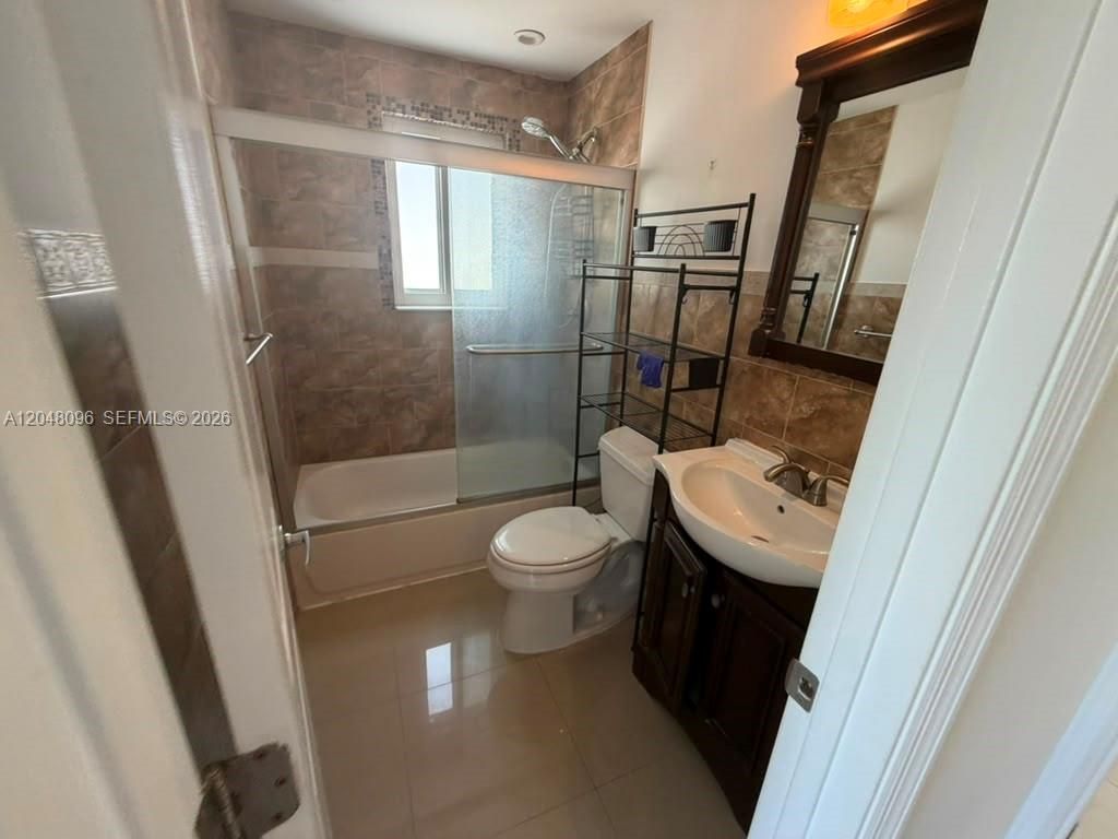 655 85th St, Miami Beach, FL 33141 Photo