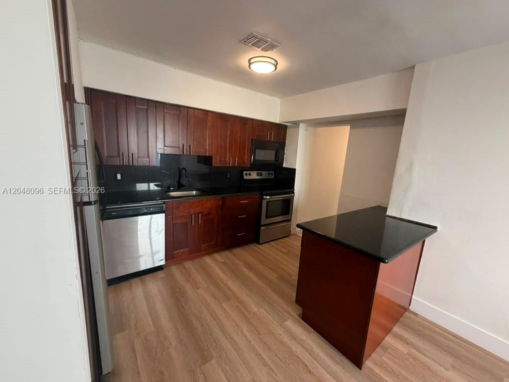655 85th St, Miami Beach, FL 33141 Photo