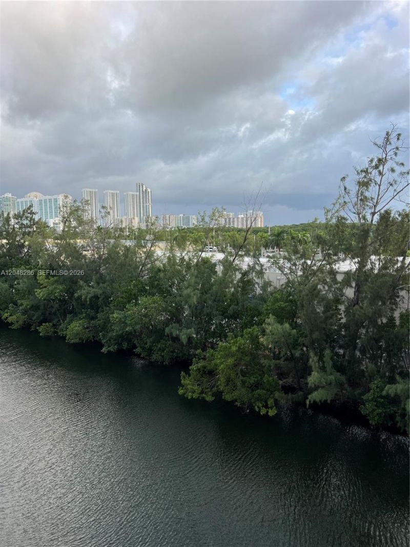 3660 NE 166th St, Unit 607, North Miami Beach, FL 33160 Photo