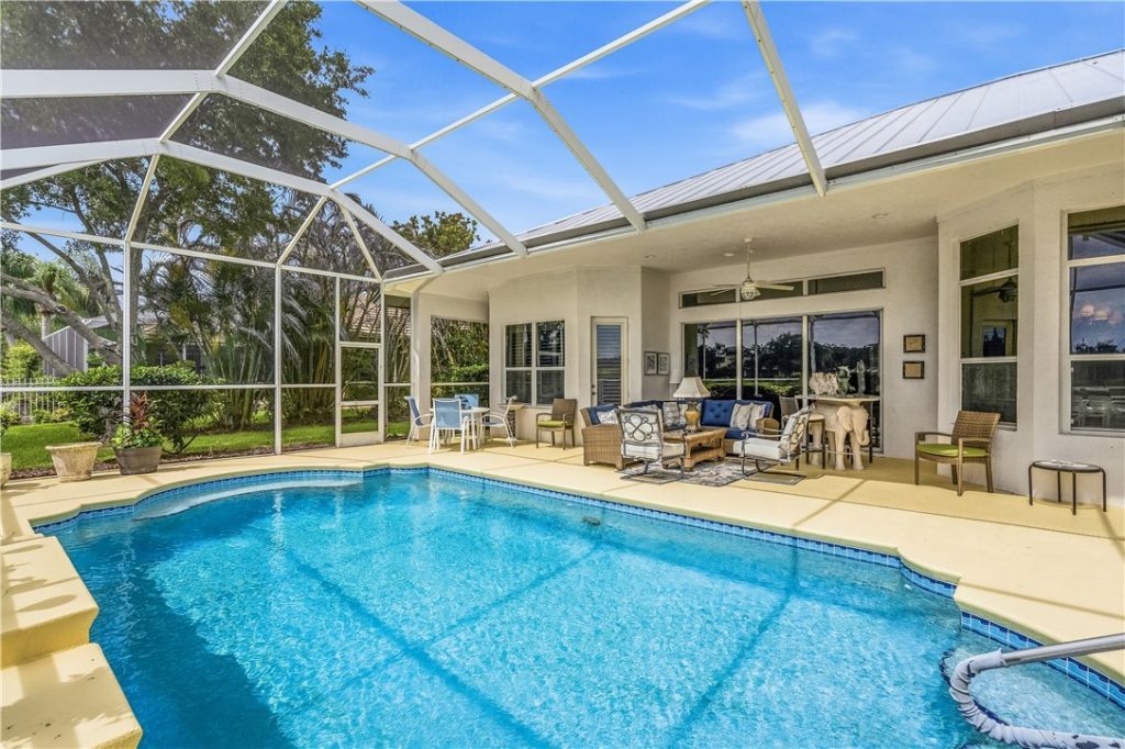 1000 White Tail Avenue Sw, Vero Beach, FL 32968 Photo