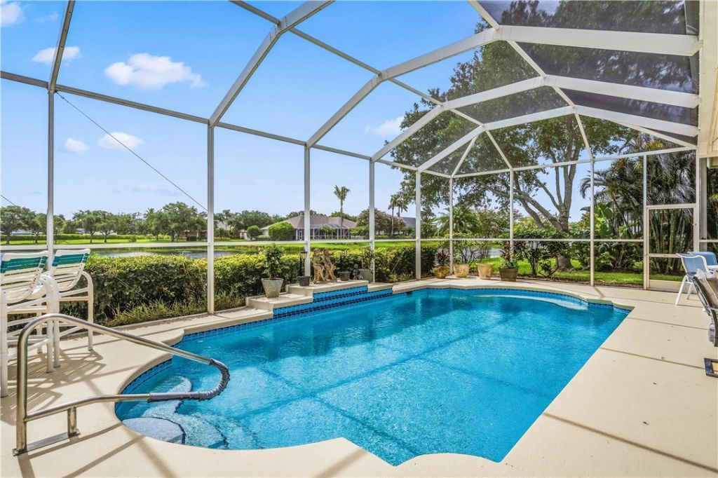 1000 White Tail Avenue Sw, Vero Beach, FL 32968 Photo
