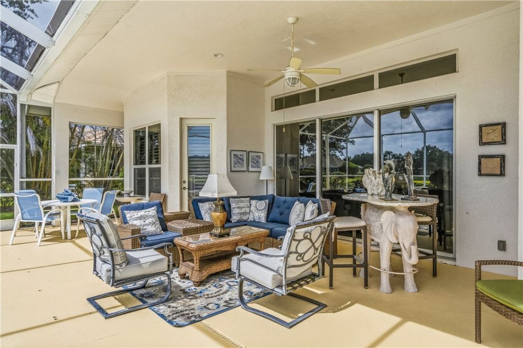 1000 White Tail Avenue Sw, Vero Beach, FL 32968 Photo