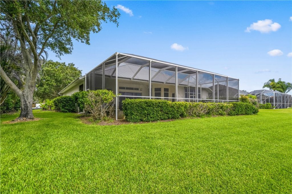 1000 White Tail Avenue Sw, Vero Beach, FL 32968 Photo