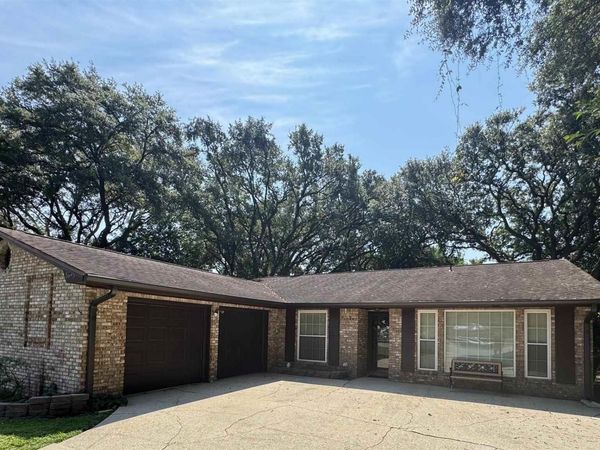 5640 Mifflin Ave, Pensacola, FL 32526