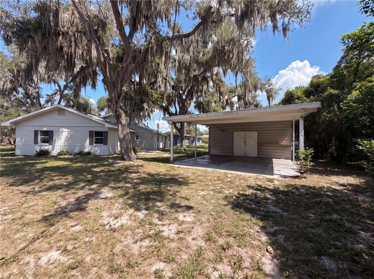 900 Oak Drive , Leesburg, FL 34748 Photo