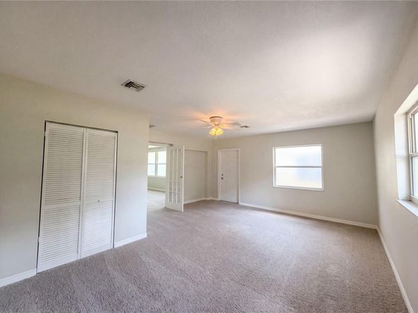900 OAK DRIVE , LEESBURG, FL 34748