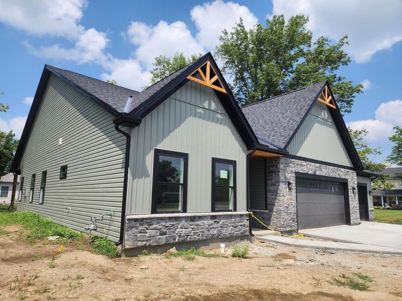 630 W Lake Avenue , Lakeview, OH 43331 Photo 5