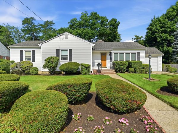 398 Ocean Avenue, Massapequa, NY 11758
