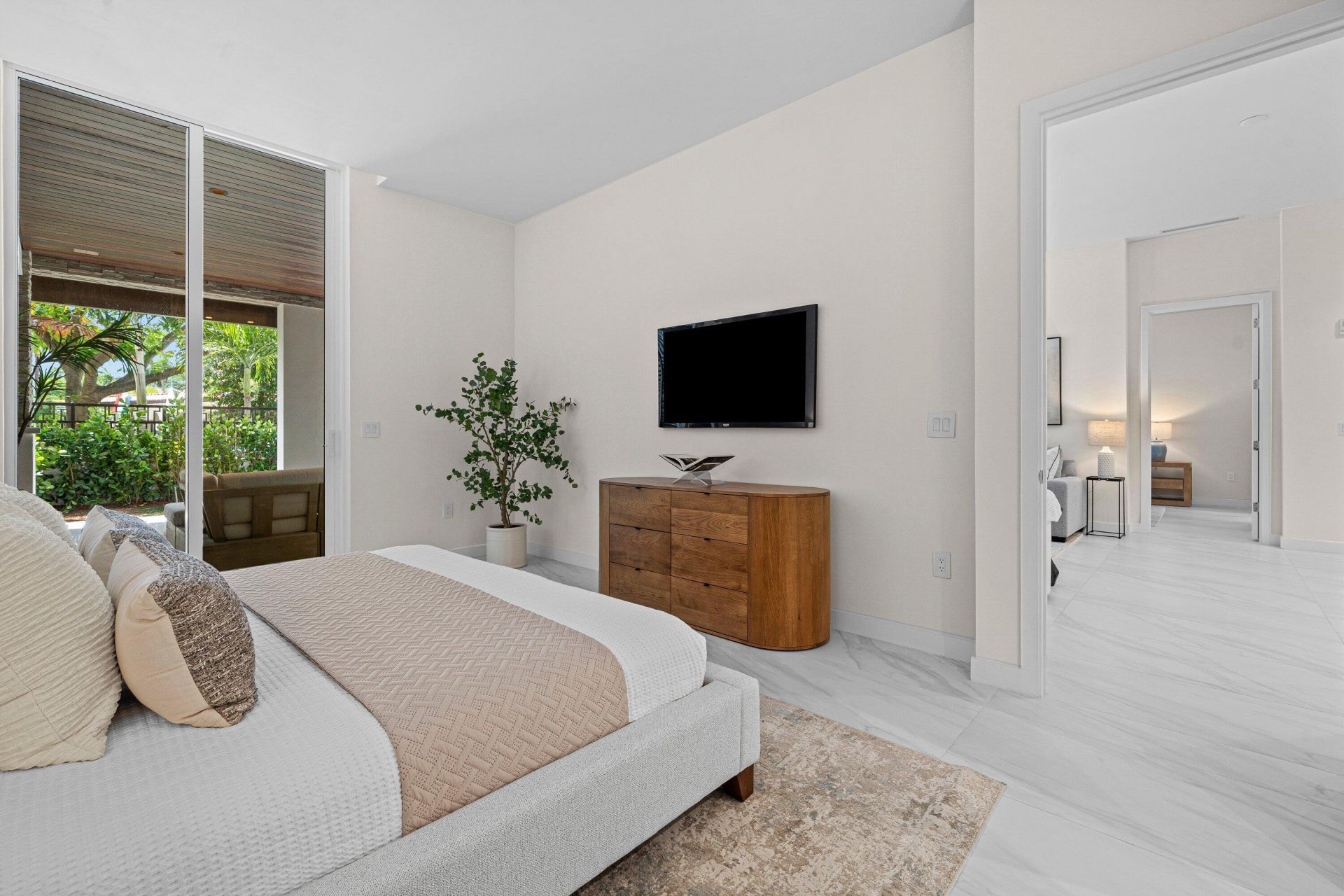 220 SE Mizner Boulevard, Unit 102, Boca Raton, FL 33432 Photo