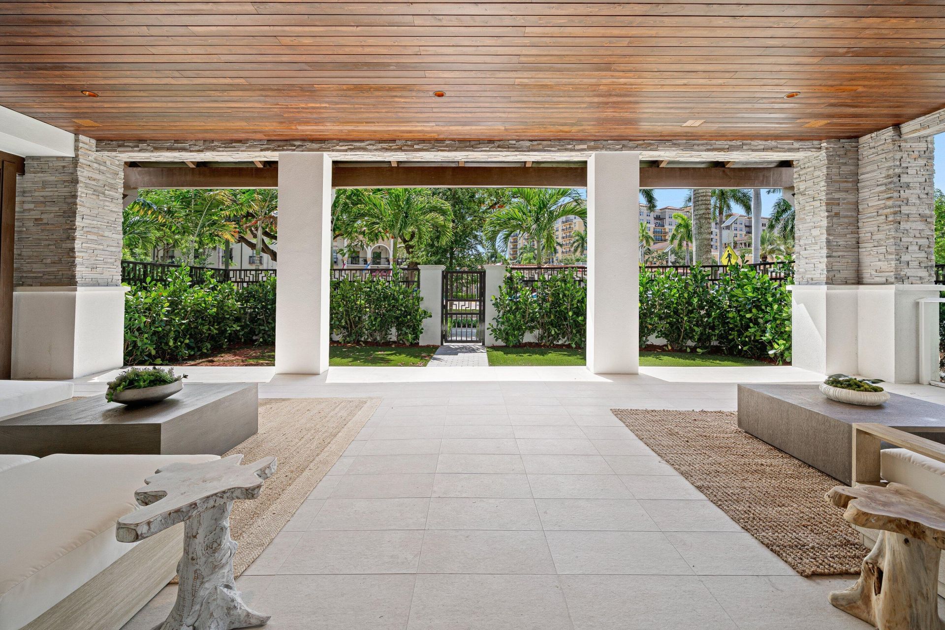 220 SE Mizner Boulevard, Unit 102, Boca Raton, FL 33432 Photo