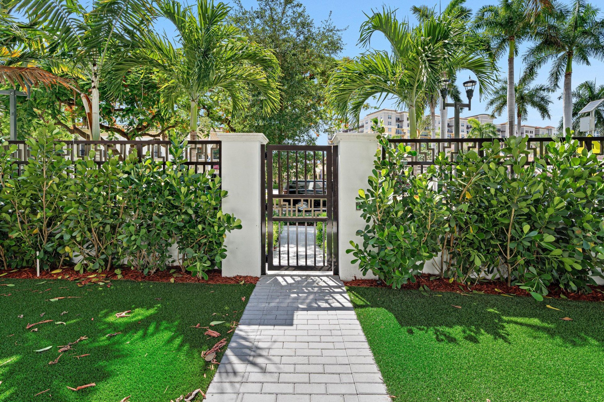220 SE Mizner Boulevard, Unit 102, Boca Raton, FL 33432 Photo
