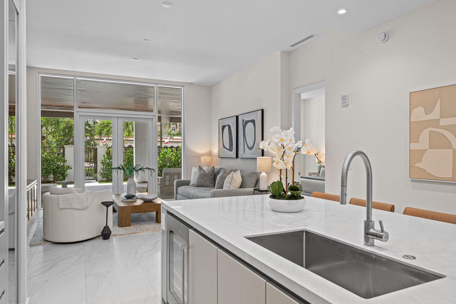 220 SE Mizner Boulevard, Unit 102, Boca Raton, FL 33432 Photo