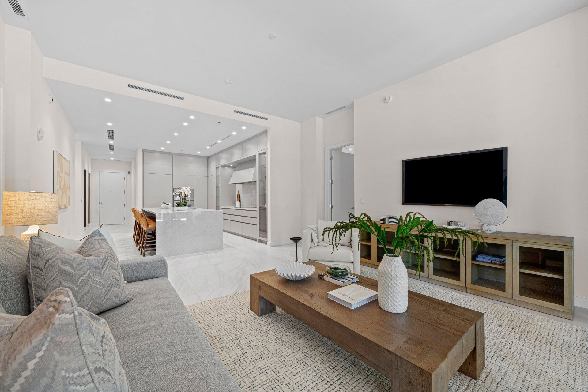 220 SE Mizner Boulevard, Unit 102, Boca Raton, FL 33432 Photo