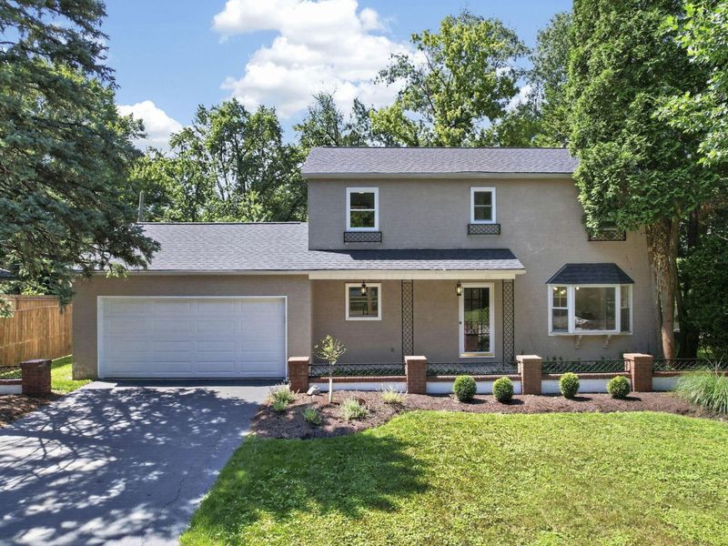 201 Chaucer Court, Worthington, OH 43085 Photo 2