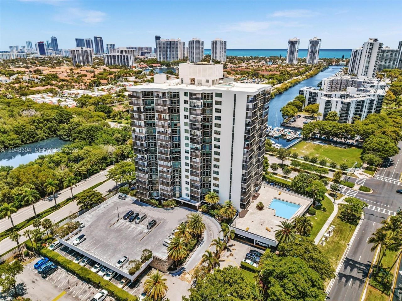 3375 N Country Club Dr, Unit 905, Aventura, FL 33180 Photo