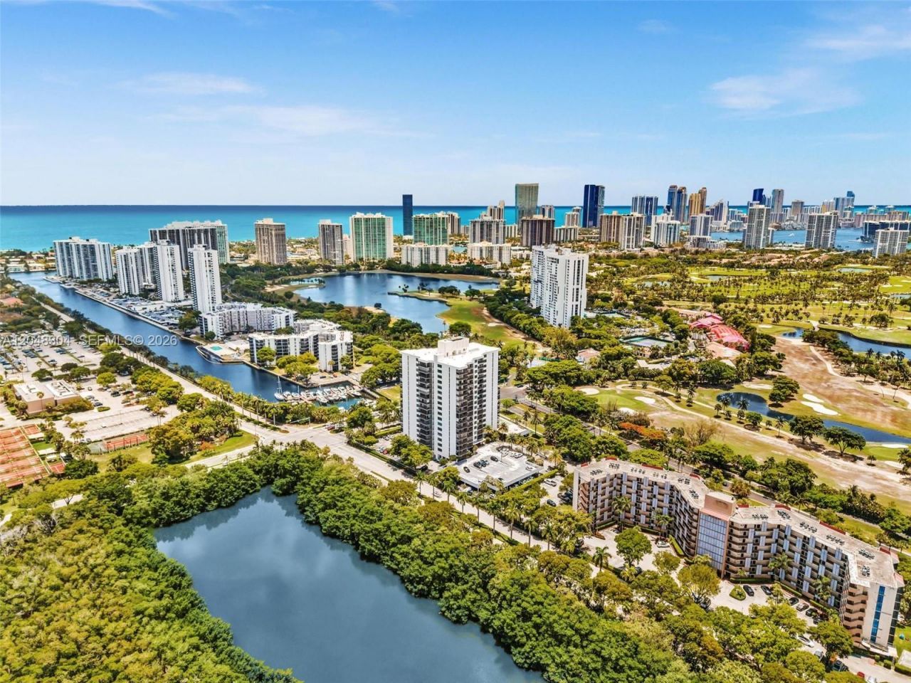 3375 N Country Club Dr, Unit 905, Aventura, FL 33180 Photo
