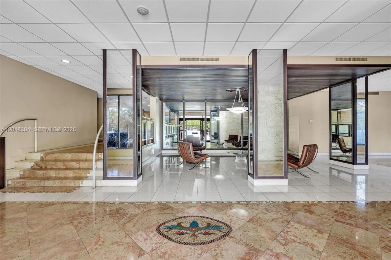 3375 N Country Club Dr, Unit 905, Aventura, FL 33180 Photo