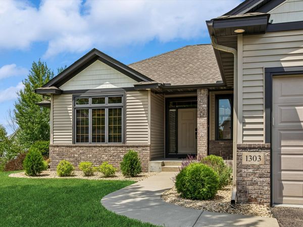 1303 Bellavista Circle, Buffalo, MN 55313