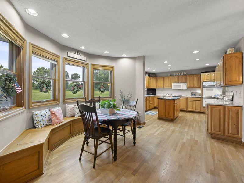 2360 Lewis Center Road, Lewis Center, OH 43035 Photo 18