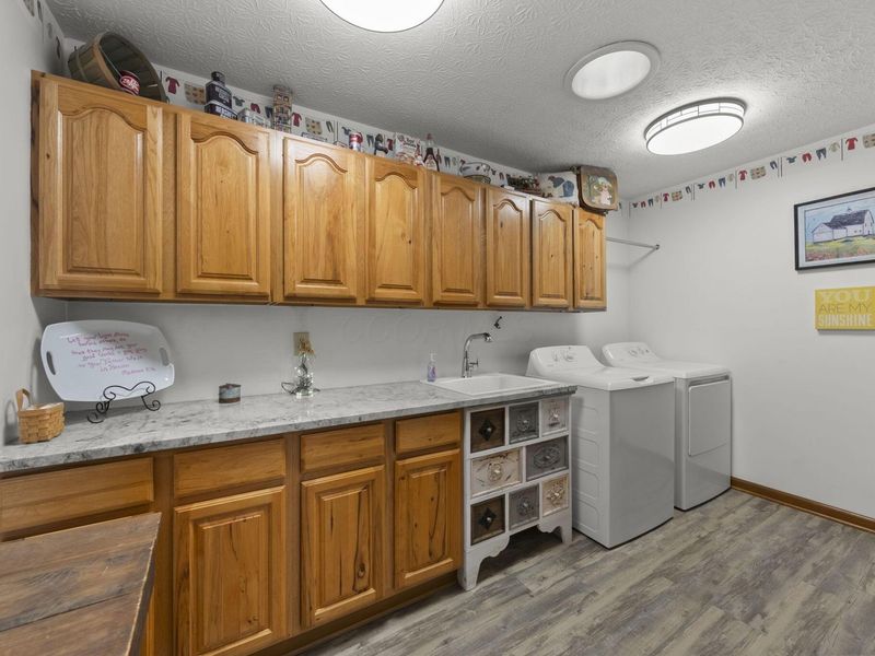 2360 Lewis Center Road, Lewis Center, OH 43035 Photo 24