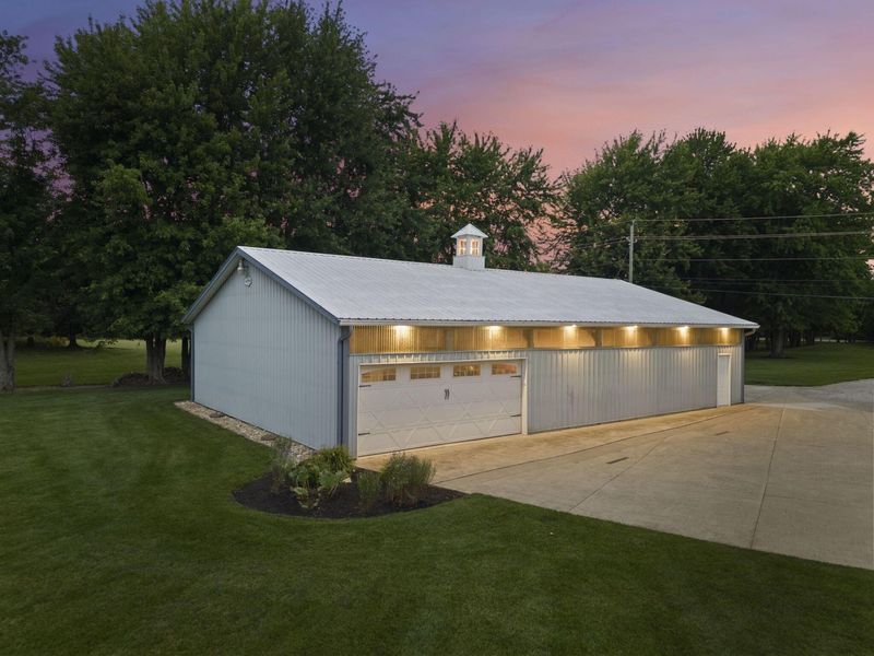 2360 Lewis Center Road, Lewis Center, OH 43035 Photo 47
