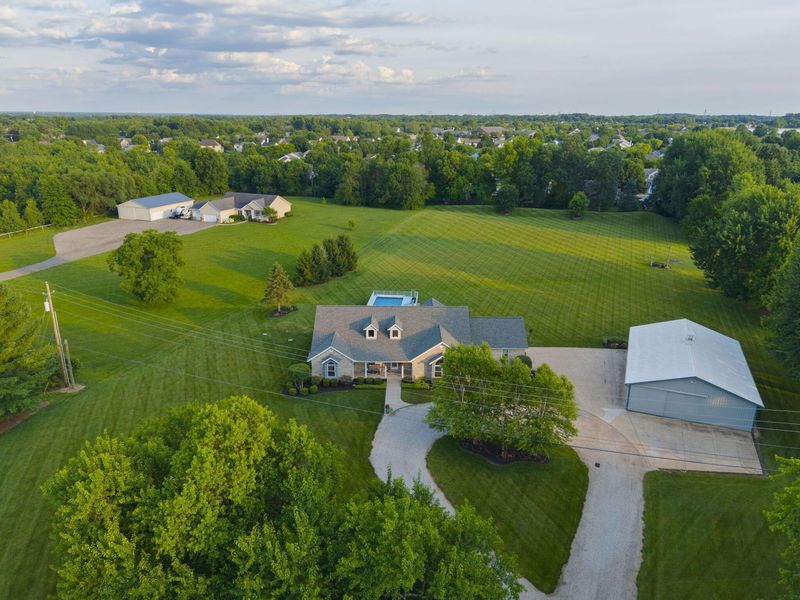 2360 Lewis Center Road, Lewis Center, OH 43035 Photo 69