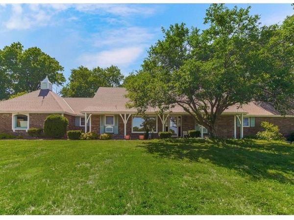 1710 N 90th Street, Kansas City, KS 66112