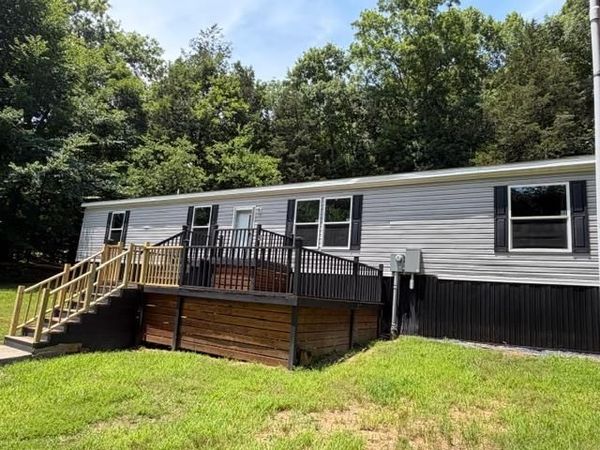 599 New Hope Rd, Celina, TN 38551