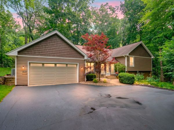 3720 Blackberry Lane, Kalamazoo, MI 49008