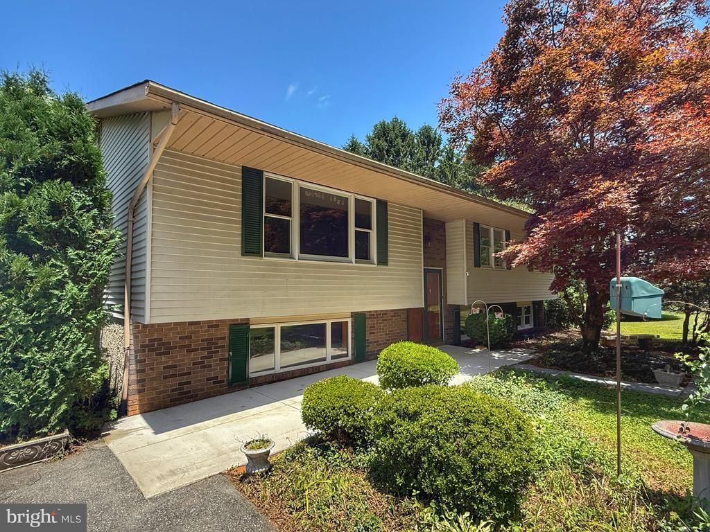 4 MARTZ ROAD , SYKESVILLE, MD 21784